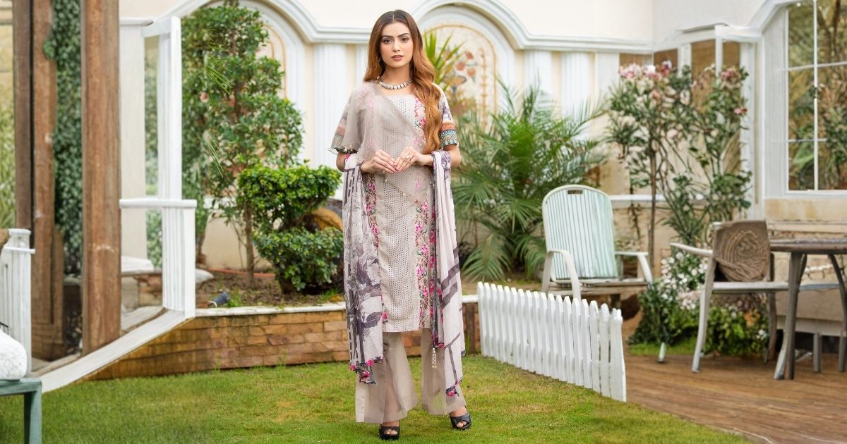 Affordable ladies kurta in aligarh for modern fashion - Rajvansh Affordable ladies kurta in aligarh for modern fashion